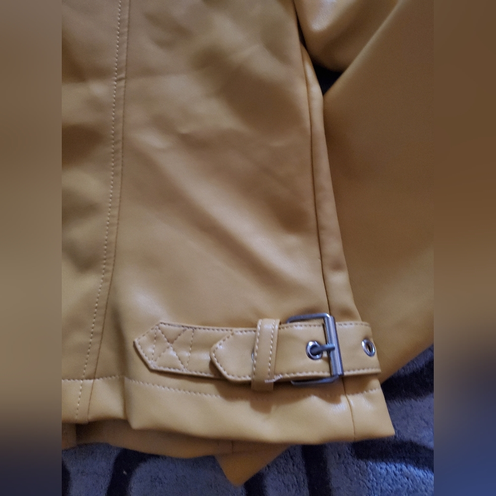 Guess jacket - Picture 7 of 12